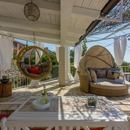 Holiday home Kuca Grgosic Juric Dramalj