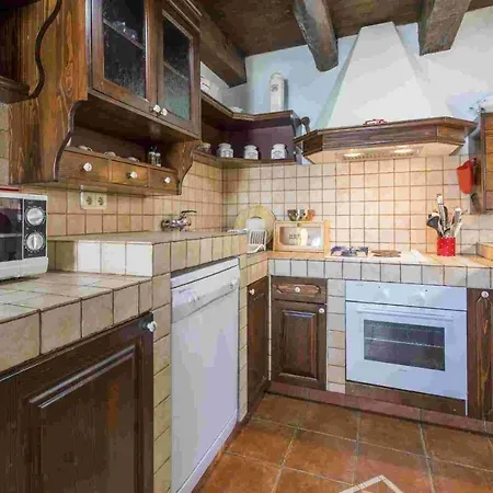 Kuca Grgosic Juric Holiday home
