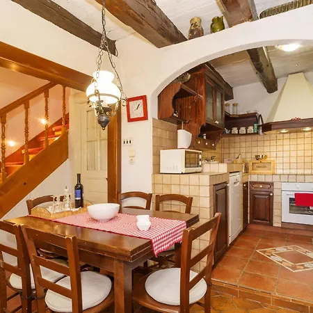 Kuca Grgosic Juric Vikendica Dramalj