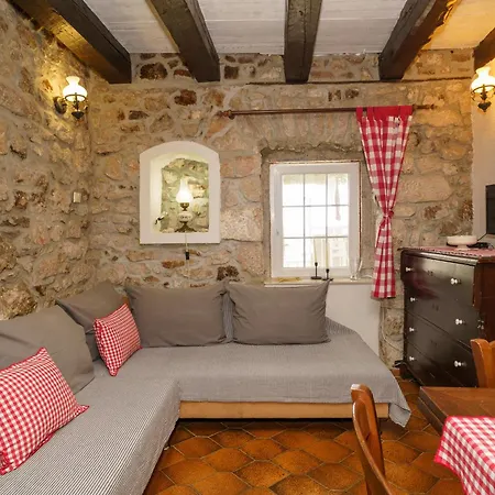 Kuca Grgosic Juric Vikendica