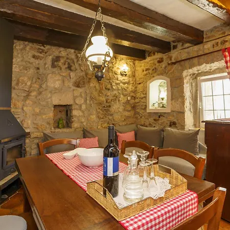 Kuca Grgosic Juric *