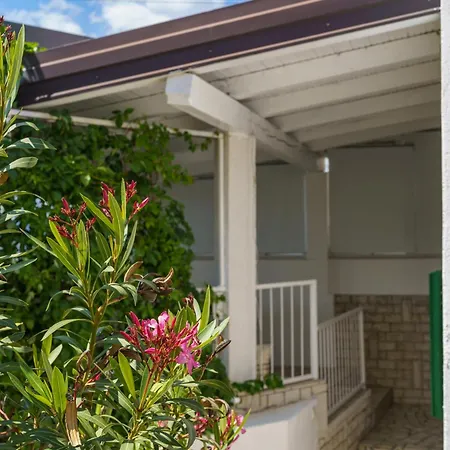 Kuca Grgosic Juric * Dramalj