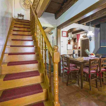 Kuca Grgosic Juric *